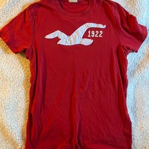 Mens/Jr Hollister small red t-shirt
